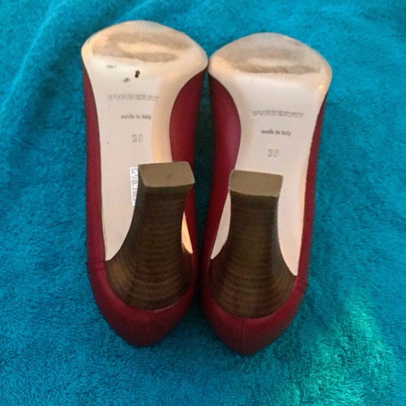 **FINAL!!<Burberry Buckle Embellished Pumps/Heels - Sz 38 - Picture 11 of 11